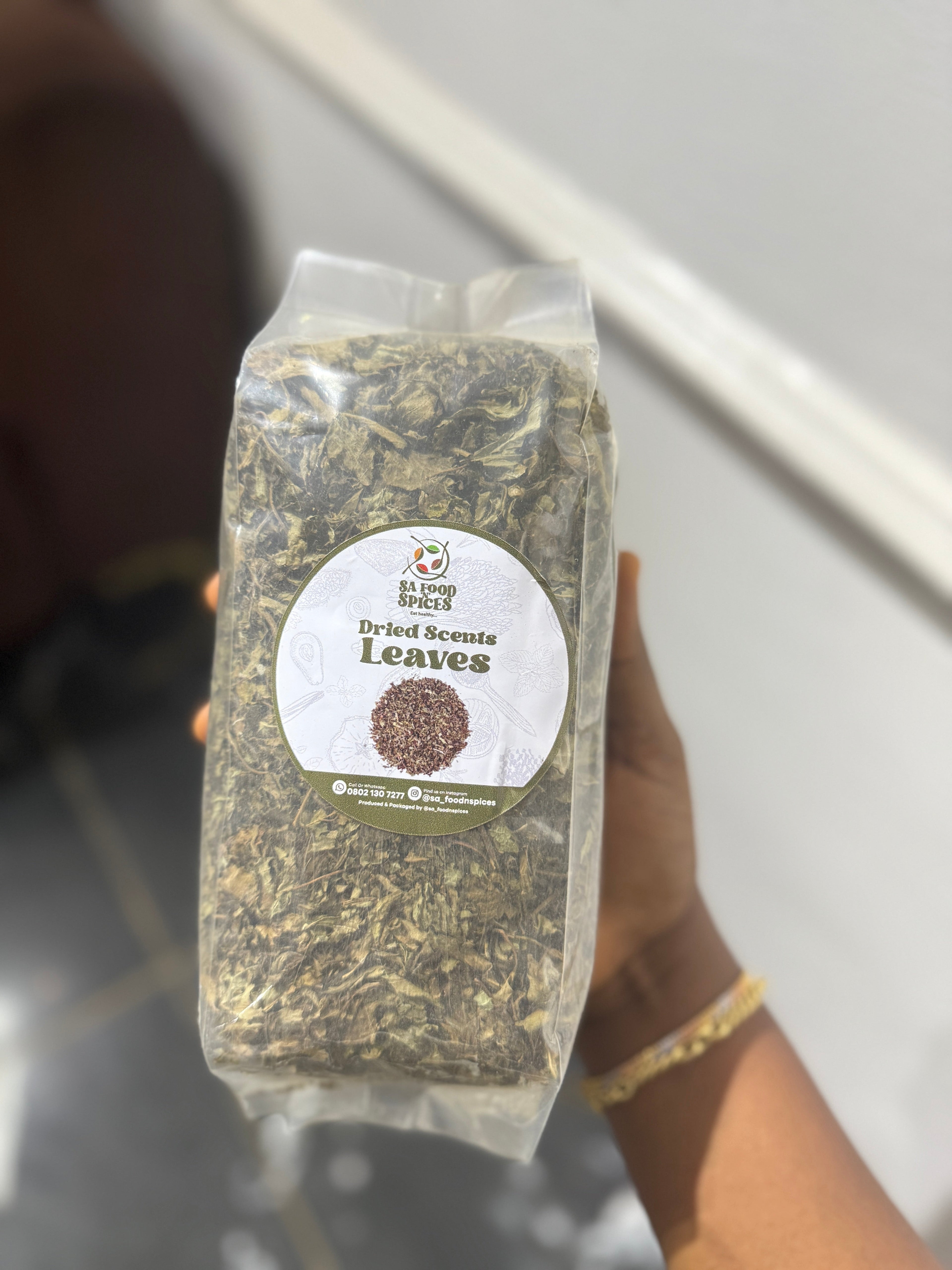 Dried scent leaves (100g)